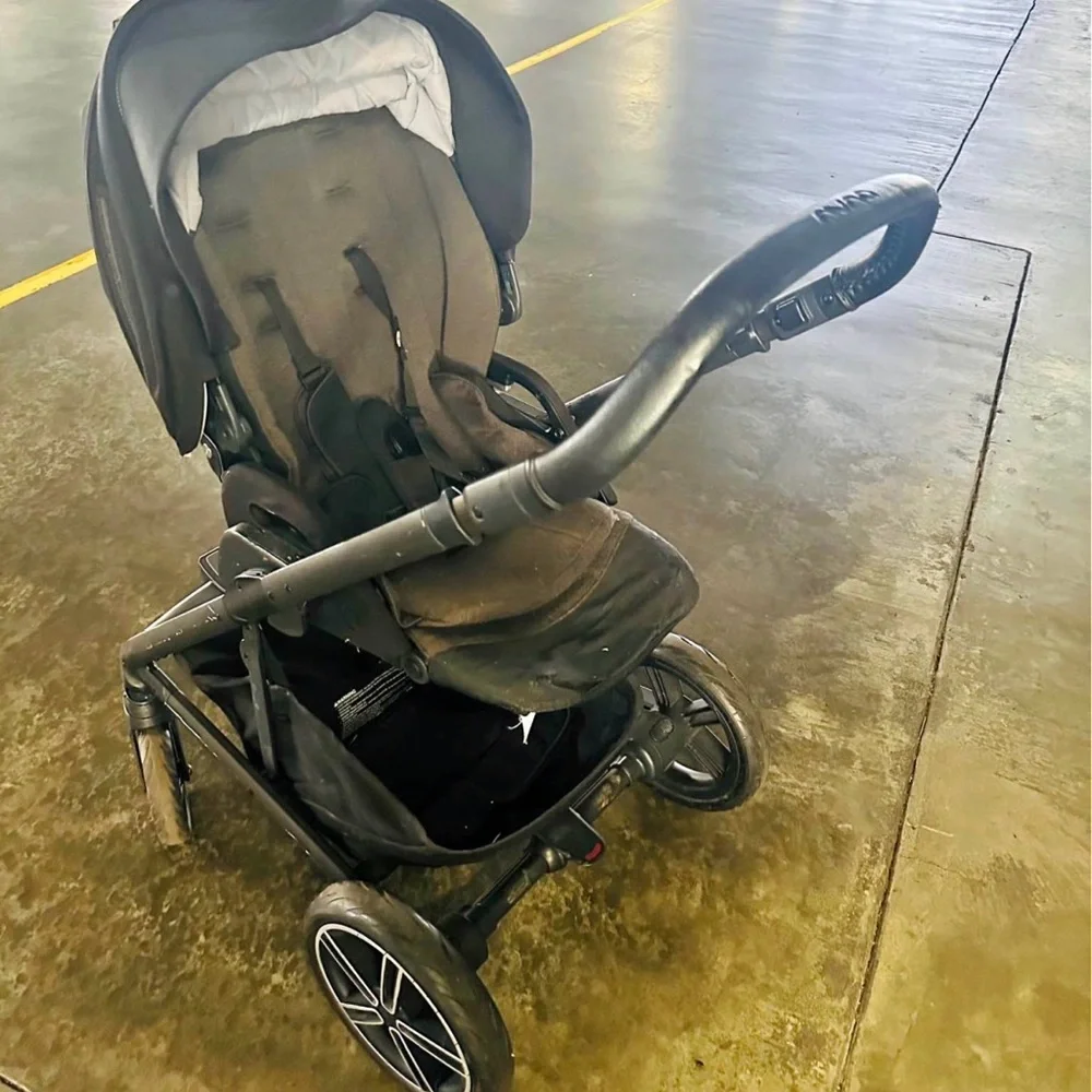 Nuna Mixx 2 Black Kids Stroller (FRAME ONLY!!) - Picture 3 of 4